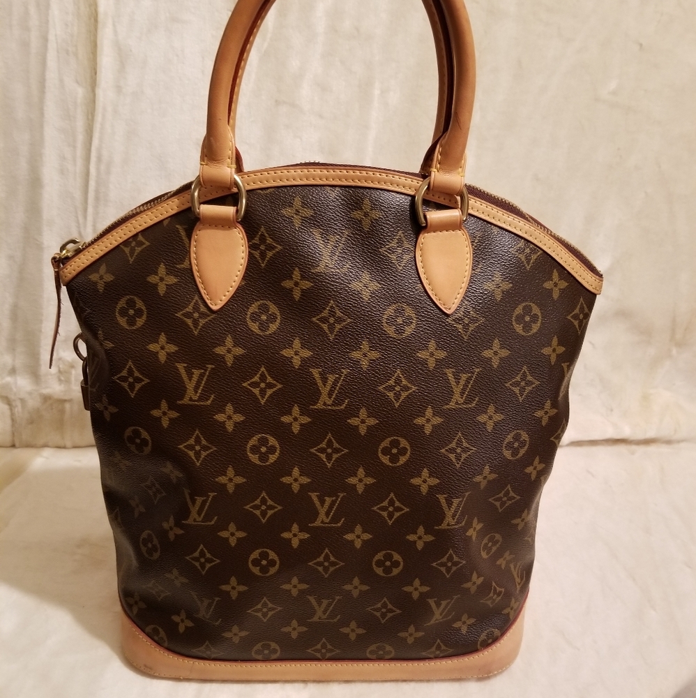 Authentic Louis Vuitton Lockit Vertical Monogram